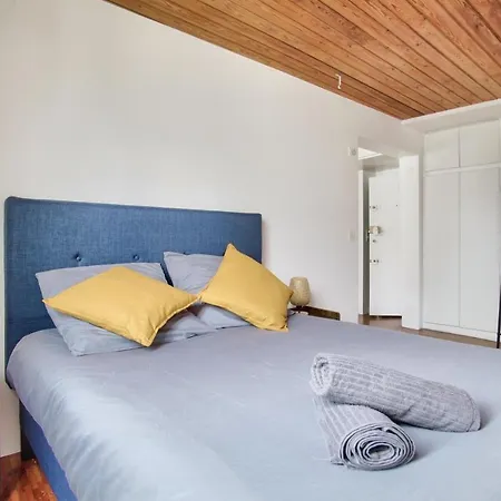 Apartment 3 Bedrooms Le Marais Beauregard